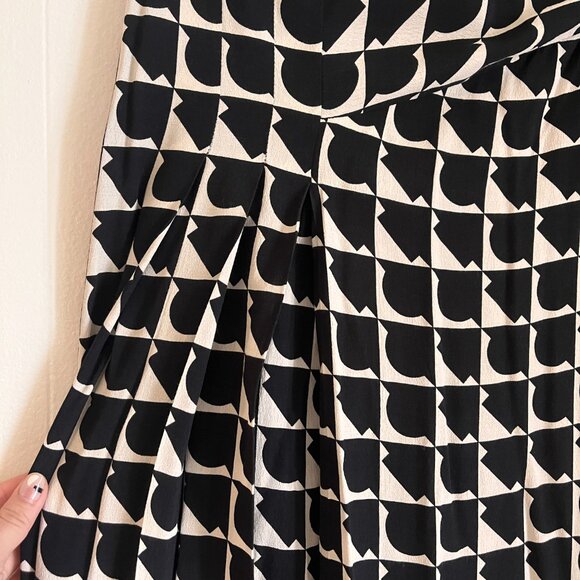 Zara Geometric Skirt with Front Slit - Picture 3 of 6